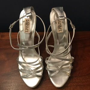 Badgley Mischka Silver Strappy Stilletos Sz 8.5